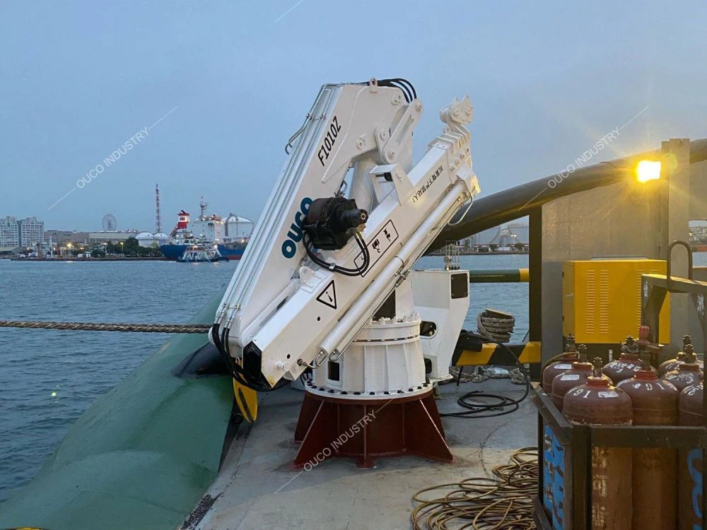 OUCO 1t10m foldable knuckle boom crane